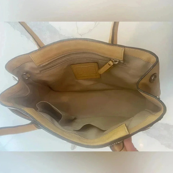 Vtg Coach Classic Madeline Tote Satchel Handbag Beige/Yellow Great Condition - Picture 11 of 12
